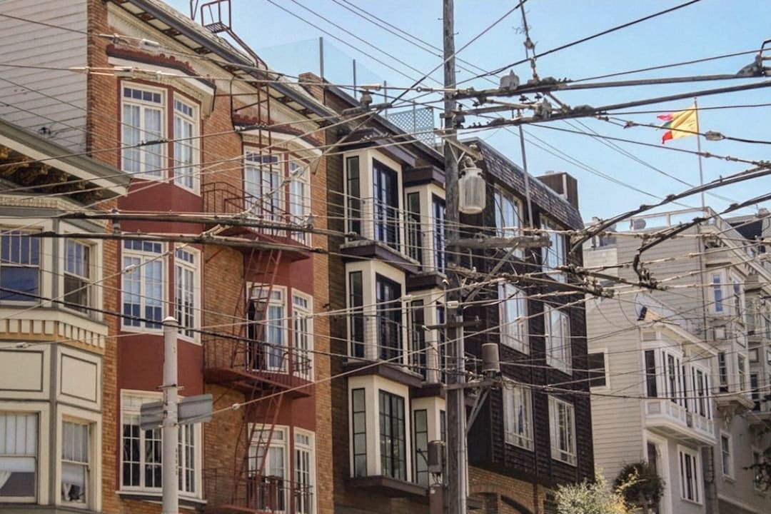 ## 電動堆高機租賃藏陷阱？內行人不說的秘密！